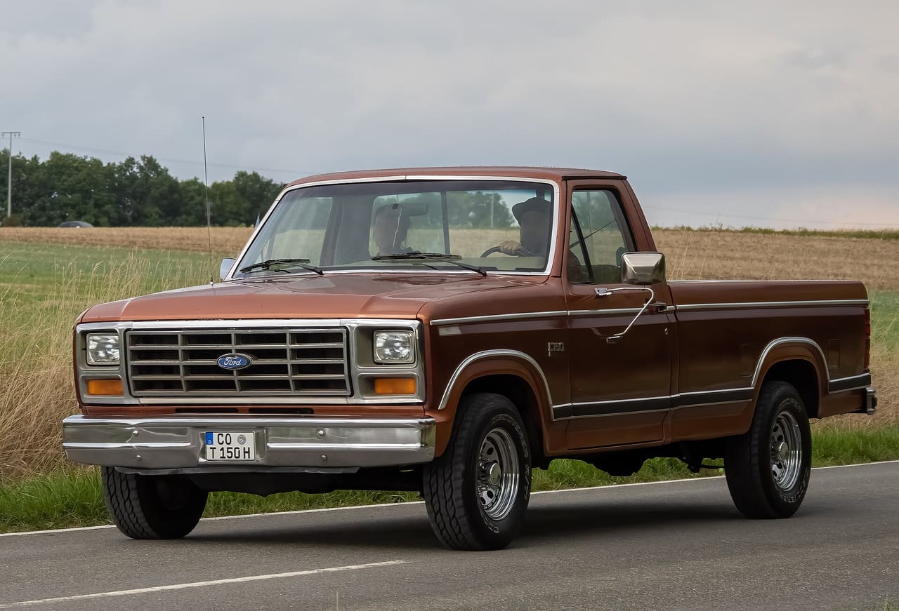 Ford F-150 — USA → United Kingdom cost guide