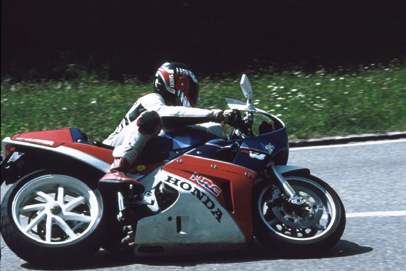 Honda RC30 (VFR750R) — Japan → USA cost guide