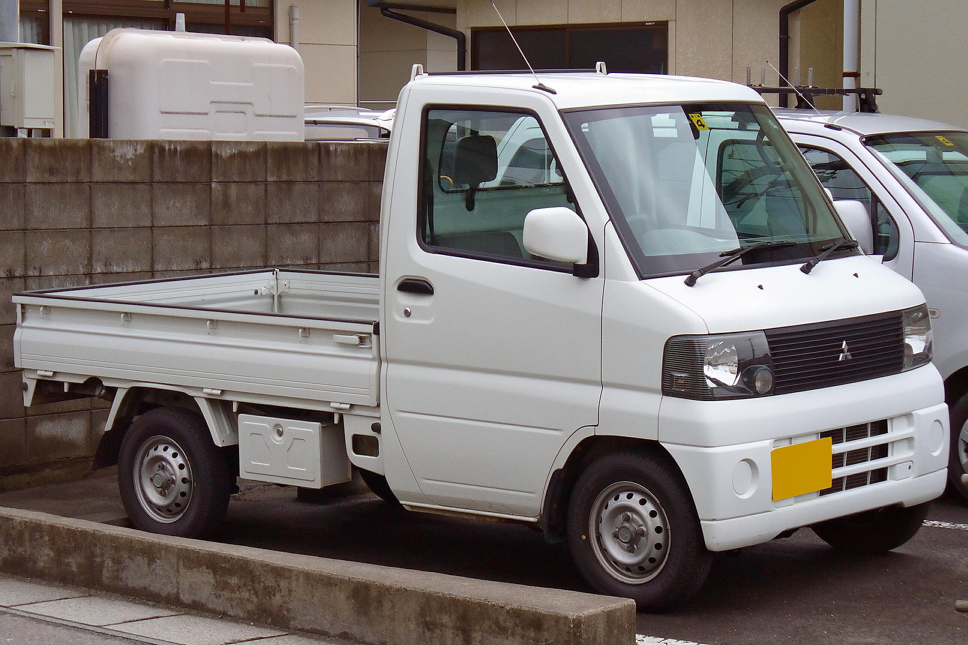 Mitsubishi Minicab — Japan → USA cost guide